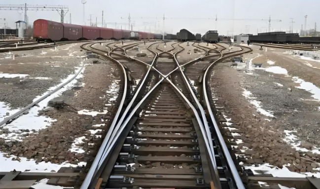 博天堂网址新品道岔跳线：铁路安全运行的“守护者”